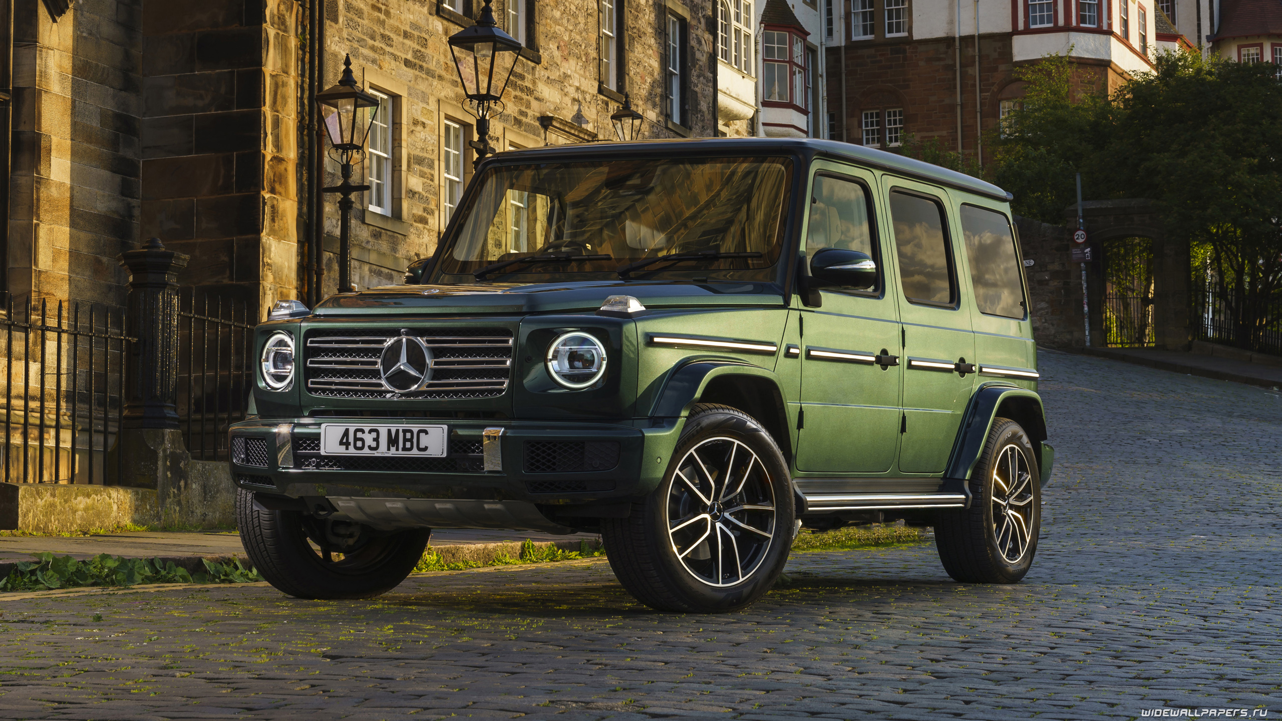 Mercedes Benz g400