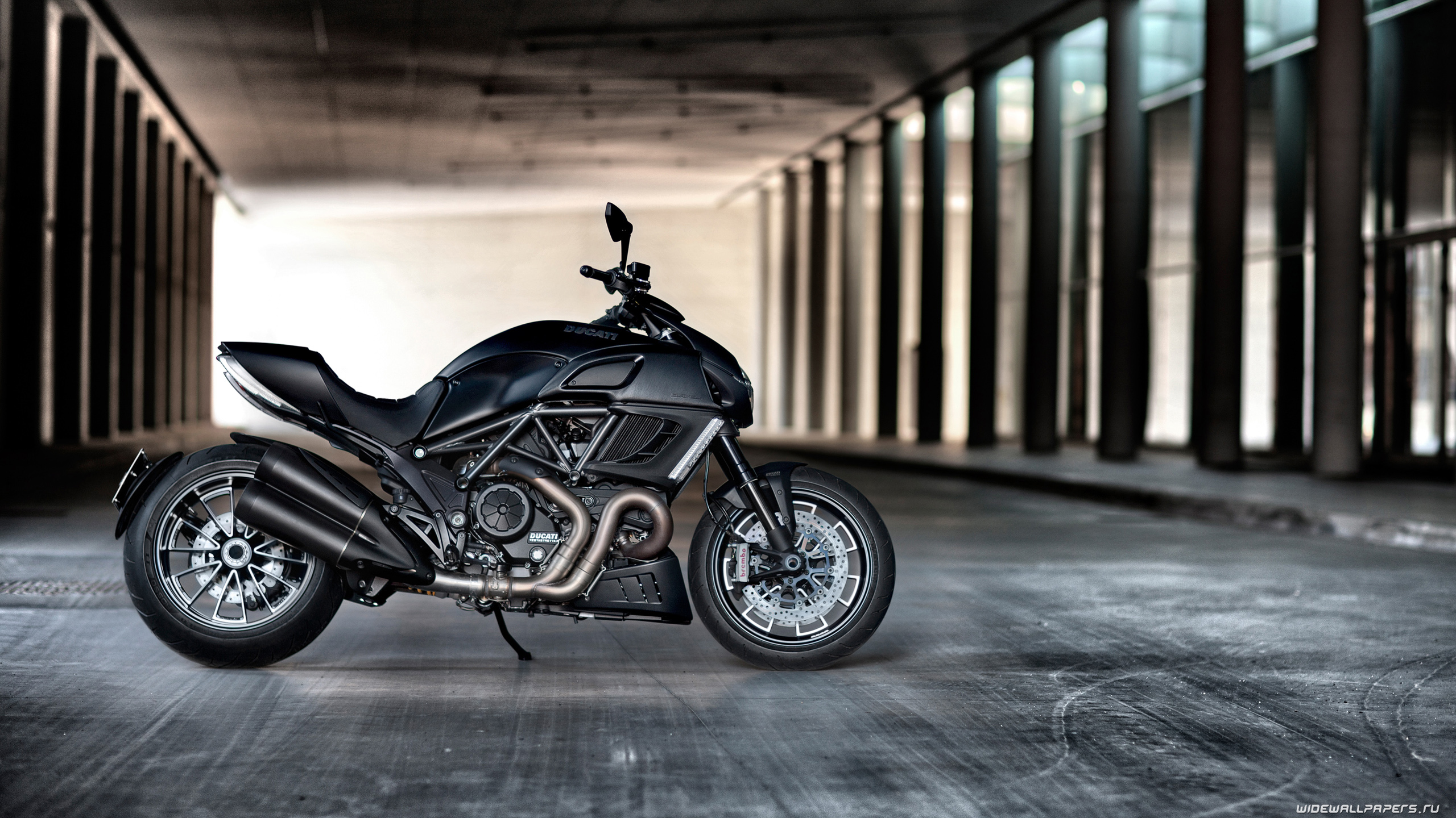 Ducati Diavel Dark