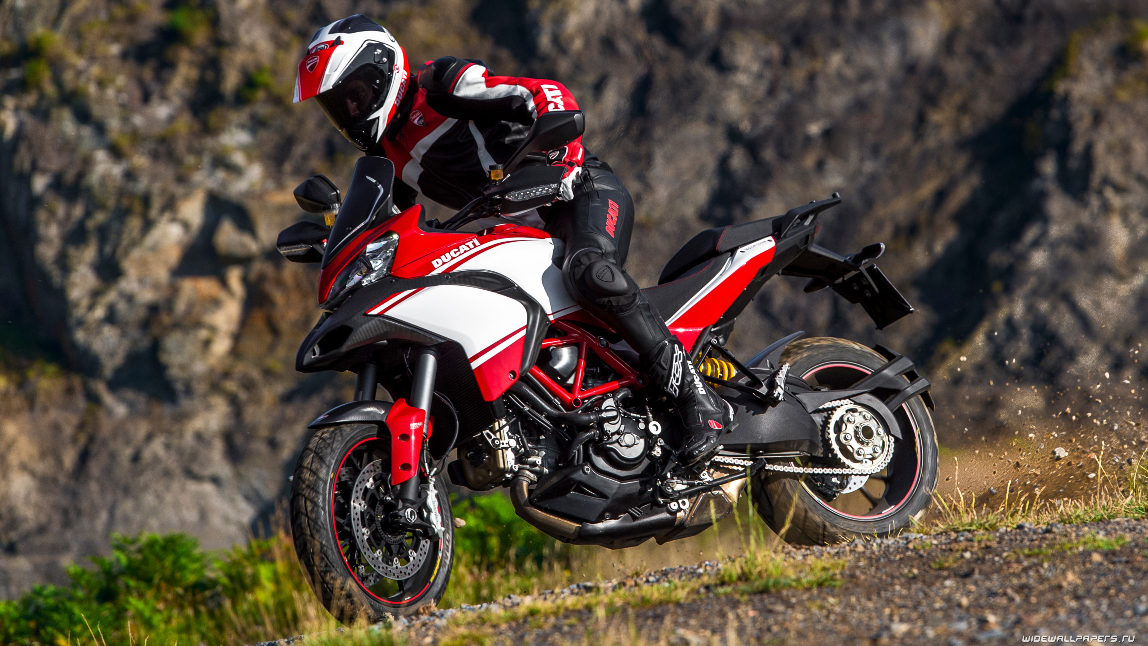 Ducati Multistrada 1200s